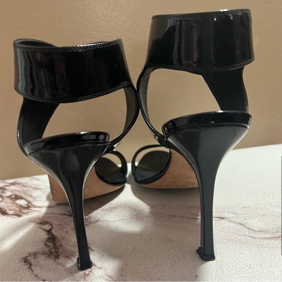 Authentic Manolo Blahnik Black Patent Strap Heeled Sandals Size 40 - Picture 6 of 11